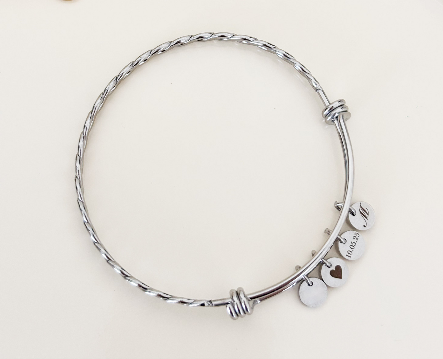 Brazalete Rígido Torzal Plateado